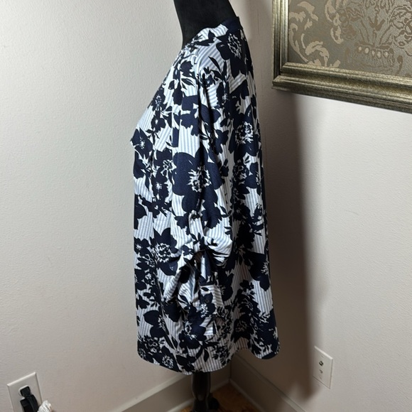 Calvin Klein striped floral print buttoned down long sleeves lightweight too 3X - Picture 3 of 7